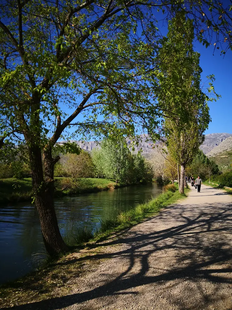 The Promenade by the river